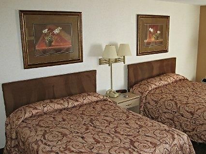 Klopfenstein Inn And Suites Fort Wayne Chambre photo